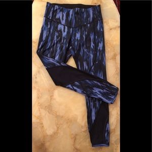 Lululemon Workout Leggings - Size 6